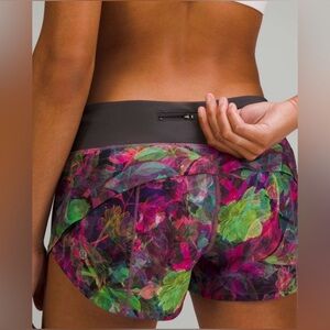 🌼lululemon Speed Up Short LR 2.5” Size 4 Vivid Floral Tone Multi